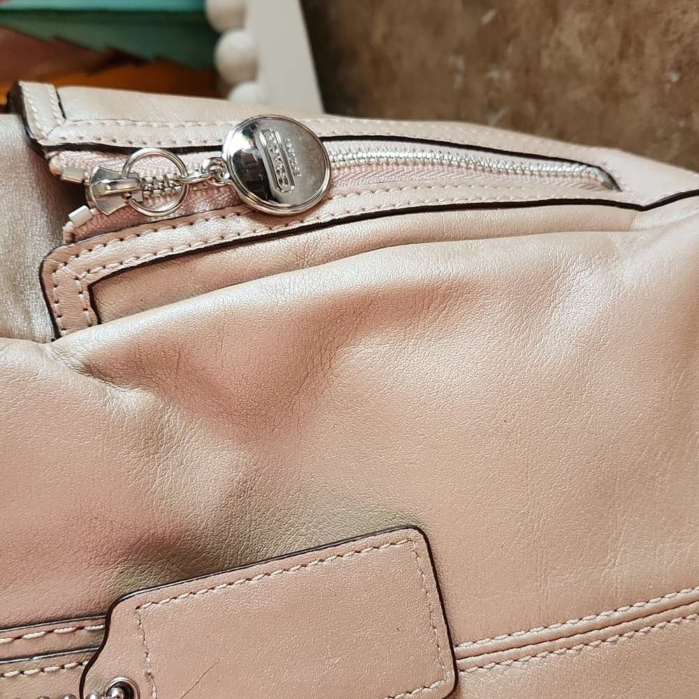 Coach Beige Leather Shoulder Bag - Picture 6 of 16